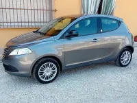 Usata Lancia Ypsilon 69 CV (50 kW) 2013 Grigio Utilitaria