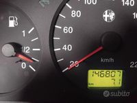 Usata Alfa Romeo 146 103 CV (75 kW) 1998 Rosso Utilitaria