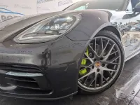 Usata Porsche Panamera 330 CV (242 kW) 2020 Grigio Berlina