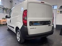 Usata Fiat Doblò Easy 90 CV (66 kW) 2022 Bianco pastello Monovolume