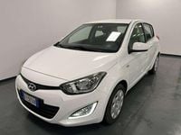Usata Hyundai i20 Classic 84 CV (61 kW) 2015 Polar white Utilitaria