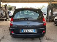 Usata Renault Scénic II 106 CV (77 kW) 2008 Nero Monovolume