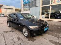 Usata BMW 318 143 CV (105 kW) 2009 Nero Station wagon