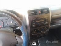 Usata Suzuki Jimny 86 CV (63 kW) 2010 Bianco SUV