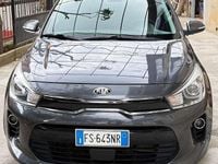 Usata Kia Rio 90 CV (66 kW) 2019 Grigio Berlina
