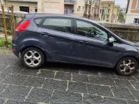 Usata Ford Fiesta 82 CV (60 kW) 2012 Grigio Berlina