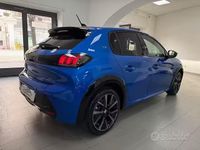 Usata Peugeot 208 GT 102 CV (75 kW) 2023 Blu/azzurro Utilitaria