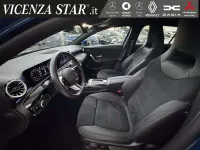 Usata Mercedes A180 Premium 116 CV (85 kW) 2024 Blu Berlina