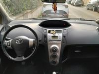 Usata Toyota Yaris 69 CV (50 kW) 2008 Nero Utilitaria