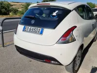 Usata Lancia Ypsilon Gold 95 CV (69 kW) 2015 Utilitaria