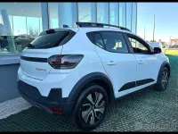 Nuova Dacia Sandero Stepway 122 CV (89 kW) 2026 Bianco Berlina