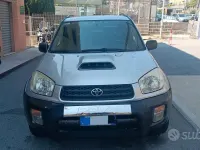 Usata Toyota RAV4 116 CV (85 kW) 2003 Grigio SUV