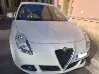 Usata Alfa Romeo Giulietta Distinctive 105 CV (77 kW) 2010 Bianco Utilitaria