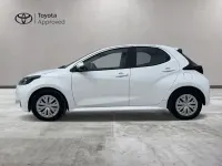 Usata Toyota Yaris Hybrid Active 116 CV (85 kW) 2022 Bianco Berlina