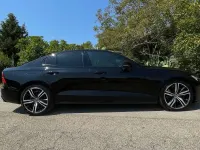 Usata Volvo S60 R-Design 241 CV (177 kW) 2020 Nero Berlina