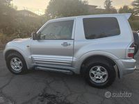 Usata Mitsubishi Pajero 160 CV (117 kW) 2002 Grigio SUV