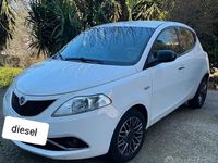 Usata Lancia Ypsilon 95 CV (69 kW) 2017 Bianco Utilitaria