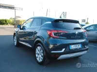 Usata Renault Captur Techno 140 CV (102 kW) 2022 Blu SUV