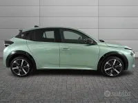 Usata Lancia Ypsilon 101 CV (74 kW) 2025 Verde Utilitaria