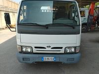 Usata Nissan Cabstar 120 CV (88 kW) 2002 Bianco Pick-up