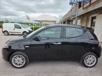 Usata Lancia Ypsilon Gold 69 CV (50 kW) 2017 Nero Utilitaria