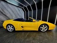 Usata Ferrari F355 381 CV (280 kW) 1970 Giallo Cabrio