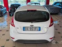 Usata Ford Fiesta Titanium 68 CV (50 kW) 2009 Bianco Berlina