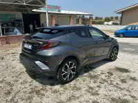 Usata Toyota C-HR Lounge 98 CV (72 kW) 2017 Grigio SUV