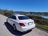 Usata Mercedes E200 Business 150 CV (110 kW) 2017 Bianco Berlina