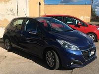 Usata Peugeot 208 Allure 74 CV (54 kW) 2016 Blu Utilitaria