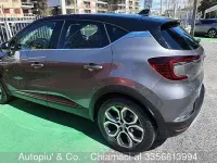 Usata Renault Captur Techno 145 CV (106 kW) 2023 Grigio SUV