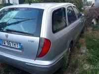 Usata Lancia Lybra 116 CV (85 kW) 2002 Viola Station wagon