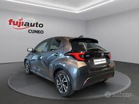 Usata Toyota Yaris Hybrid Trend 116 CV (85 kW) 2022 Dark grey met Utilitaria