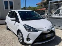 Usata Toyota Yaris Hybrid Business Edition 73 CV (53 kW) 2018 Bianco Berlina