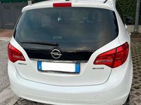 Usata Opel Meriva 95 CV (69 kW) 2011 Bianco Monovolume