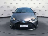 Usata Toyota Yaris Hybrid Cool 101 CV (74 kW) 2018 Grigio Berlina