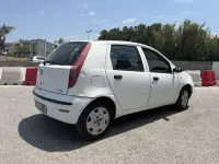 Usata Fiat Punto Active 69 CV (50 kW) 2005 Utilitaria