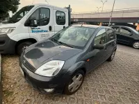 Usata Ford Fiesta 80 CV (58 kW) 2004 Grigio Utilitaria