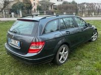 Usata Mercedes C220 231 CV (169 kW) 2009 Grigio Station wagon