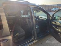Käytetty VW Caddy Style 122 HP (89 kW) 2022 Harmaa Tila-auto
