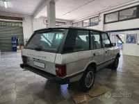 Usata Land Rover Range Rover Classic Vogue 106 CV (77 kW) 1988 Argento SUV