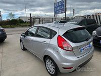 Begagnad Ford Fiesta 60 HK (44 kW) 2016 Grå Sedan