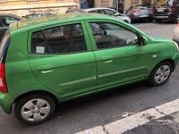 Usata Kia Picanto 65 CV (47 kW) 2005 Verde Utilitaria