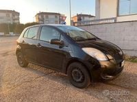 Usata Toyota Yaris 69 CV (50 kW) 2008 Nero Berlina