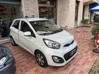 Usata Kia Picanto Style 69 CV (50 kW) 2011 Bianco Utilitaria