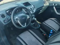 Usata Ford Fiesta 60 CV (44 kW) 2012 Grigio Berlina