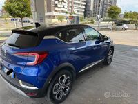 Usata Renault Captur 101 CV (74 kW) 2023 Blu SUV