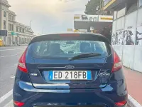 Usata Ford Fiesta 95 CV (69 kW) 2010 Bluazzurro Berlina