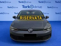 Usata VW Golf VIII Life 110 CV (80 kW) 2022 Dolphin grey metall. Berlina