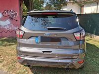 Usata Ford Kuga 150 CV (110 kW) 2017 Grigio SUV